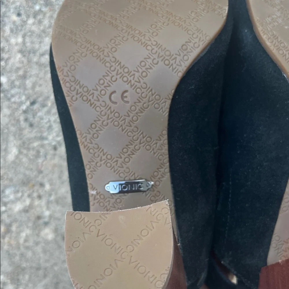 Vionic Black Suede Block Heel Sandals - Picture 11 of 16